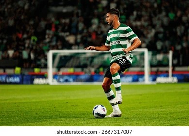 中场时多特被嘘，科贝尔：作为场上球员，被嘘永